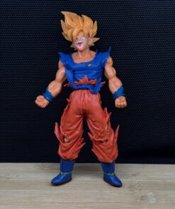 Super Saiyan with this 15cm Goku Action Figure